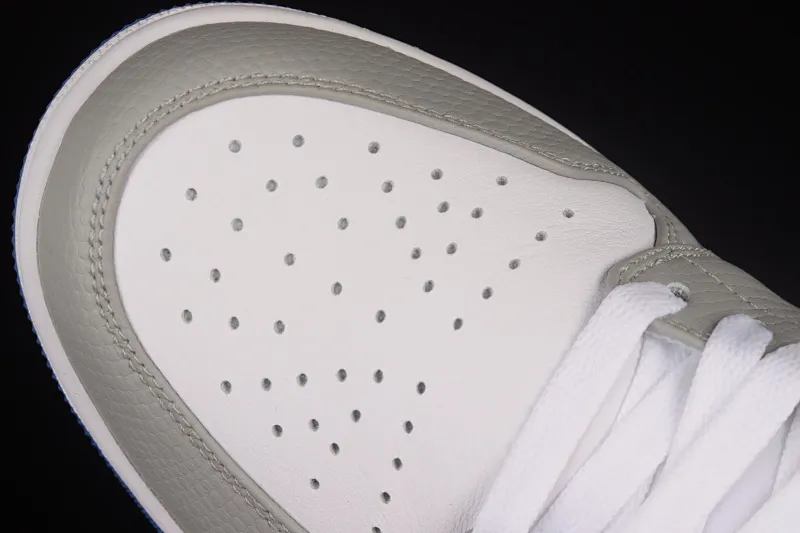 All categories Air Jordan Jordan series basketball shoes Air Jordan 1 Low Air Jordan 1 Low "True Blue" AJ1 Joe 1 burst white and blue color low-top basketball shoes DM1199-140